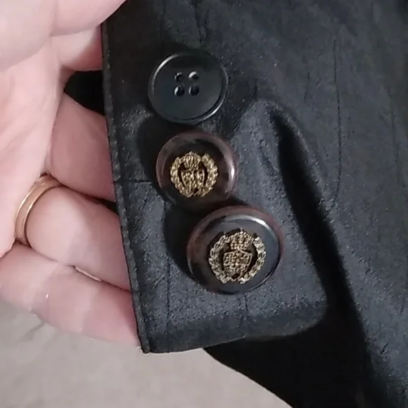 Women's Lightweight Black Trench Coat - Picture 14 of 14